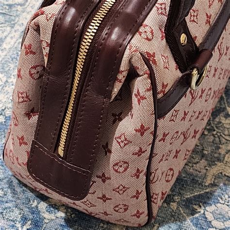 LOUIS VUITTON Mini Monogram Josephine PM .